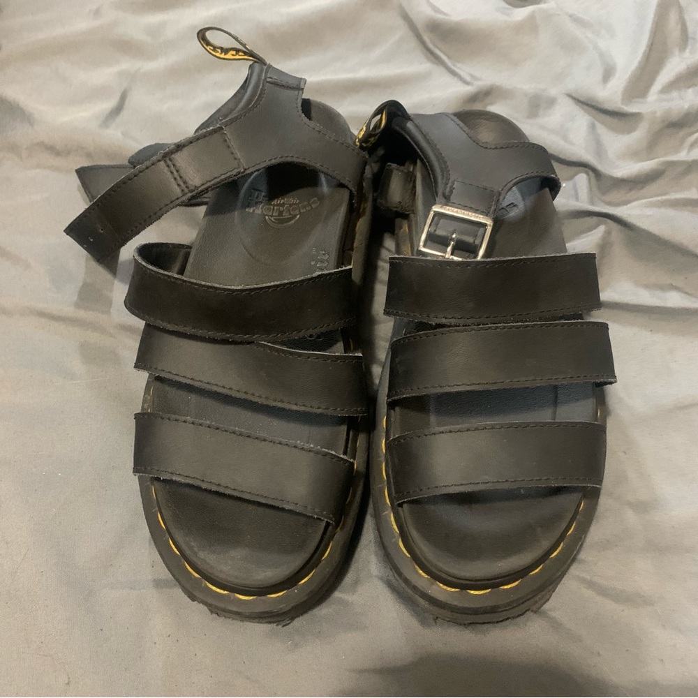 DR MARTENS SANDALS SIZE 6